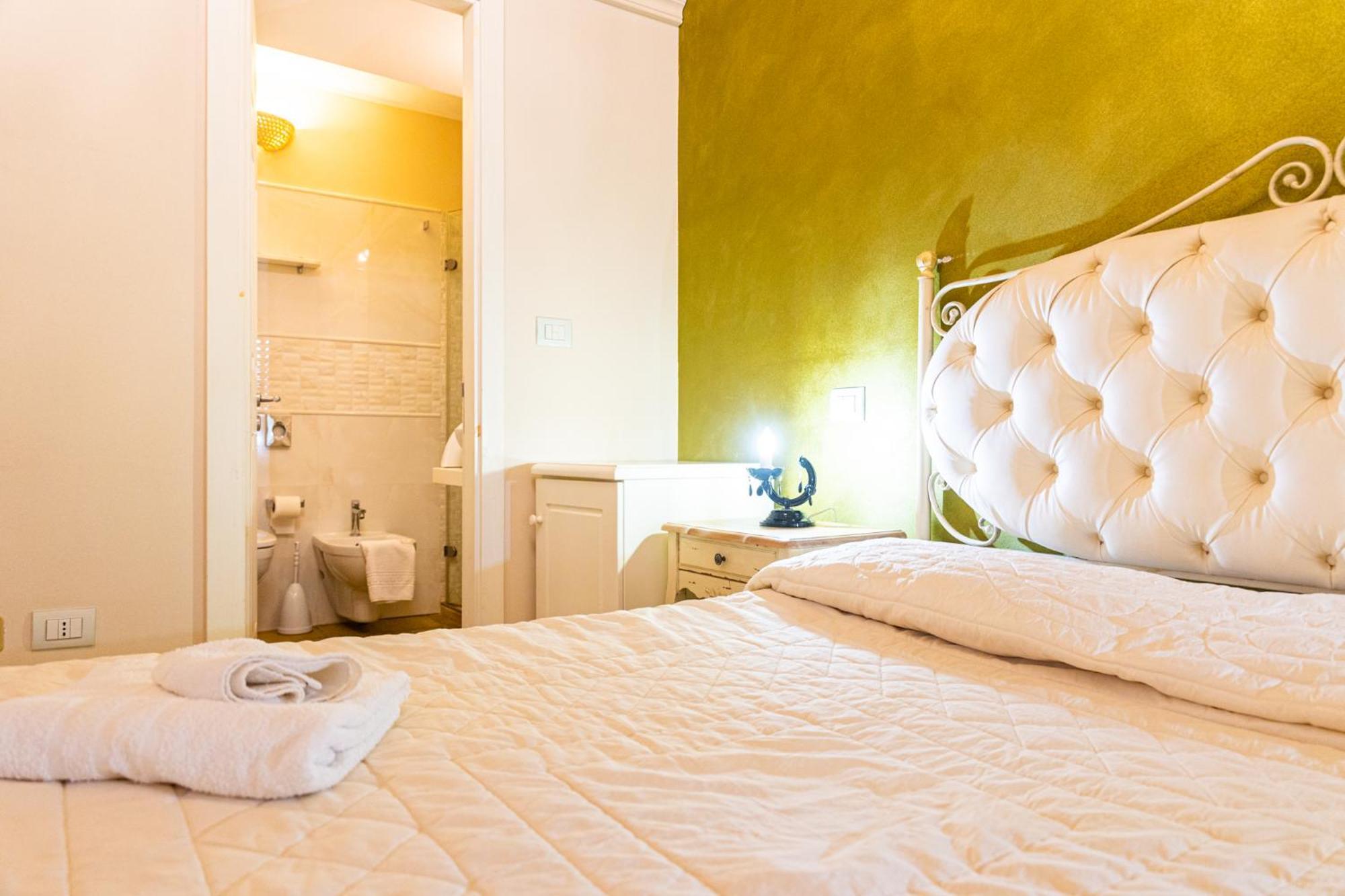 Palazzo Aurora Bed & Breakfast Alezio Exterior photo