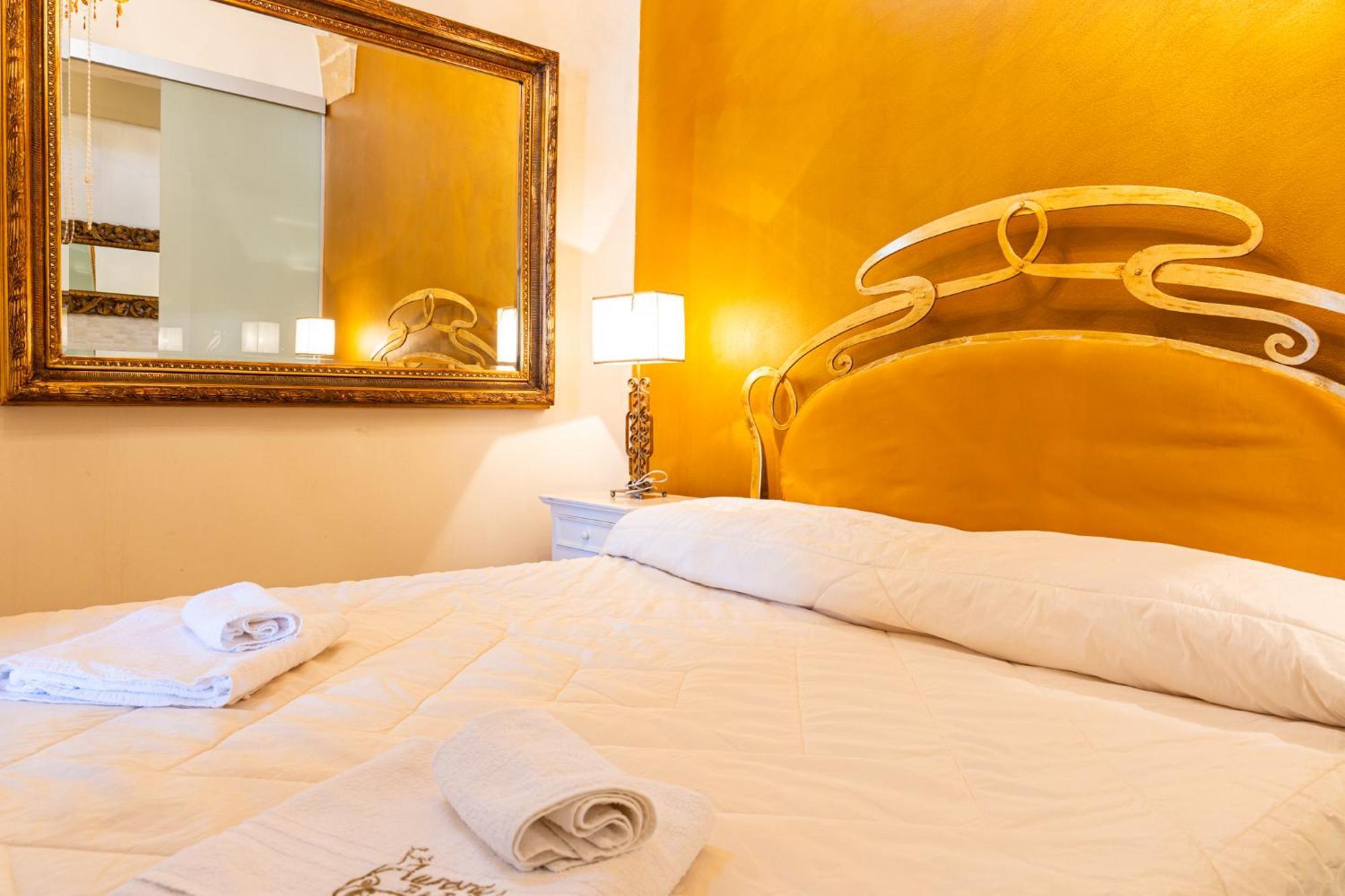 Palazzo Aurora Bed & Breakfast Alezio Exterior photo